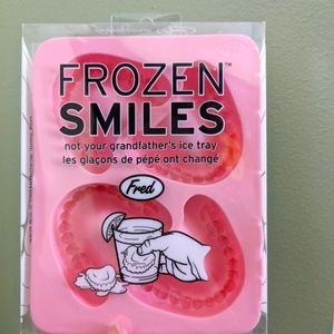 Frozen smiles ice trays